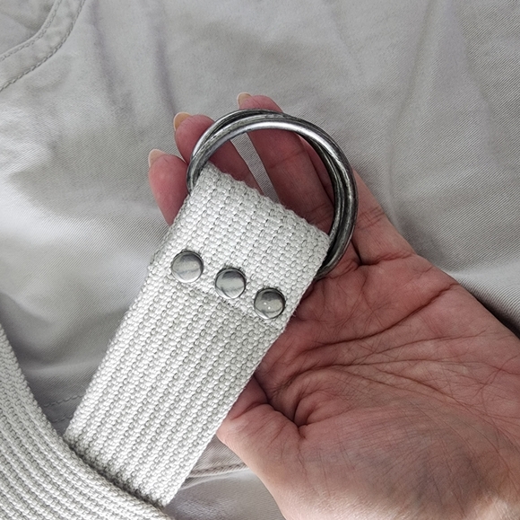 Men's Guess Cargo Shorts - Picture 6 of 6